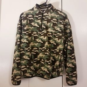 Camouflage Fleece Pullover Medium